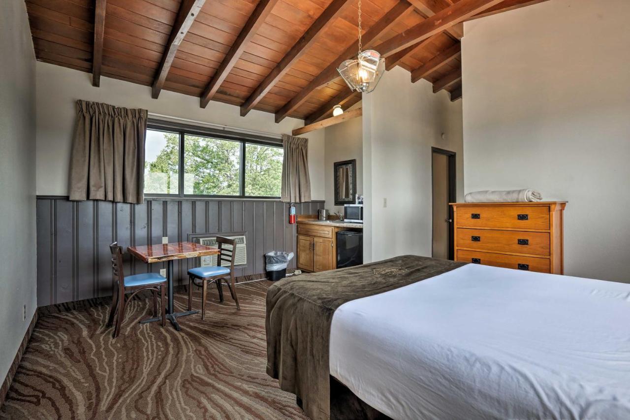 Burkesville Apt With Deck, Views And Pool Access! Exteriör bild
