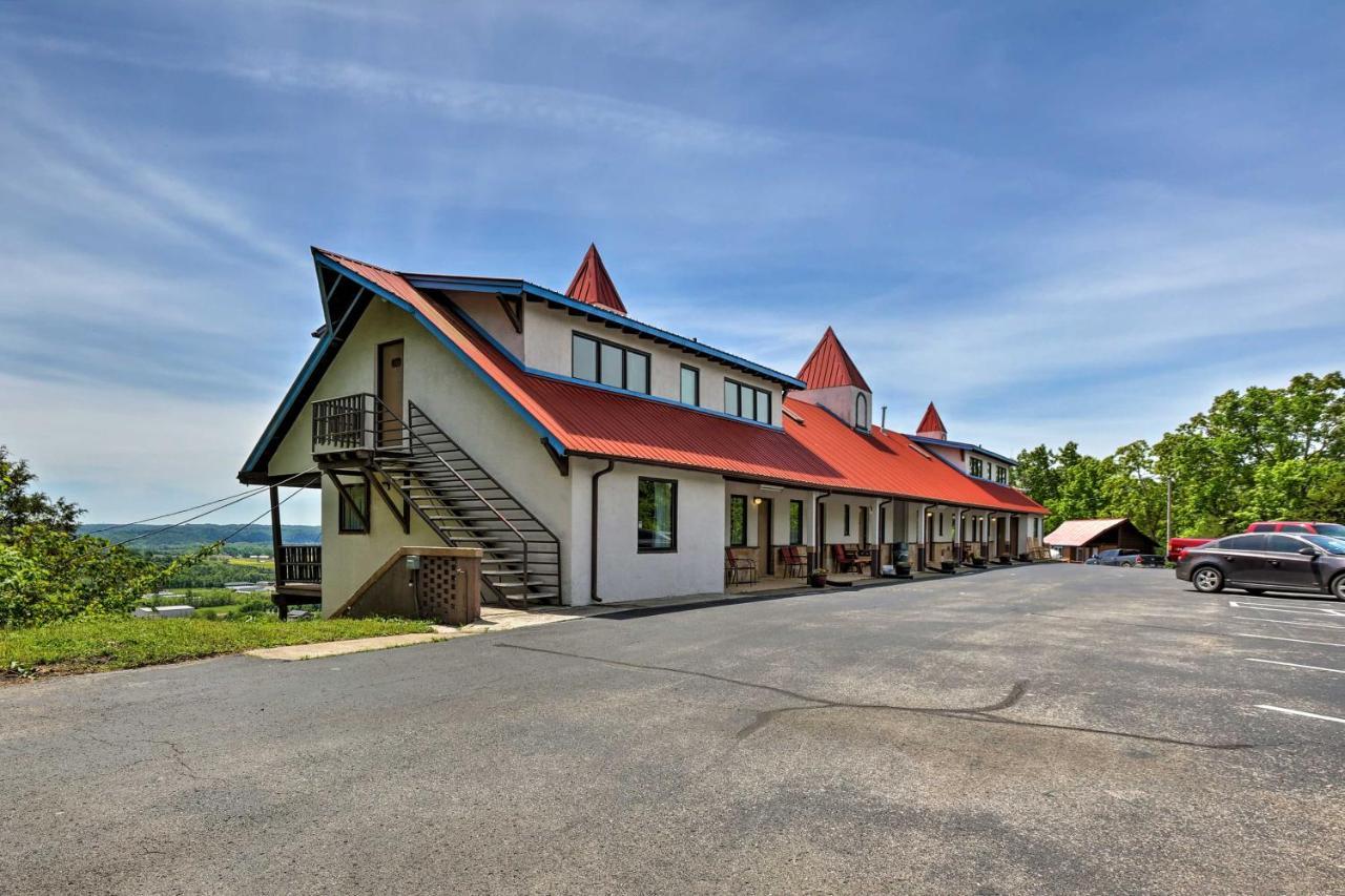 Burkesville Apt With Deck, Views And Pool Access! Exteriör bild