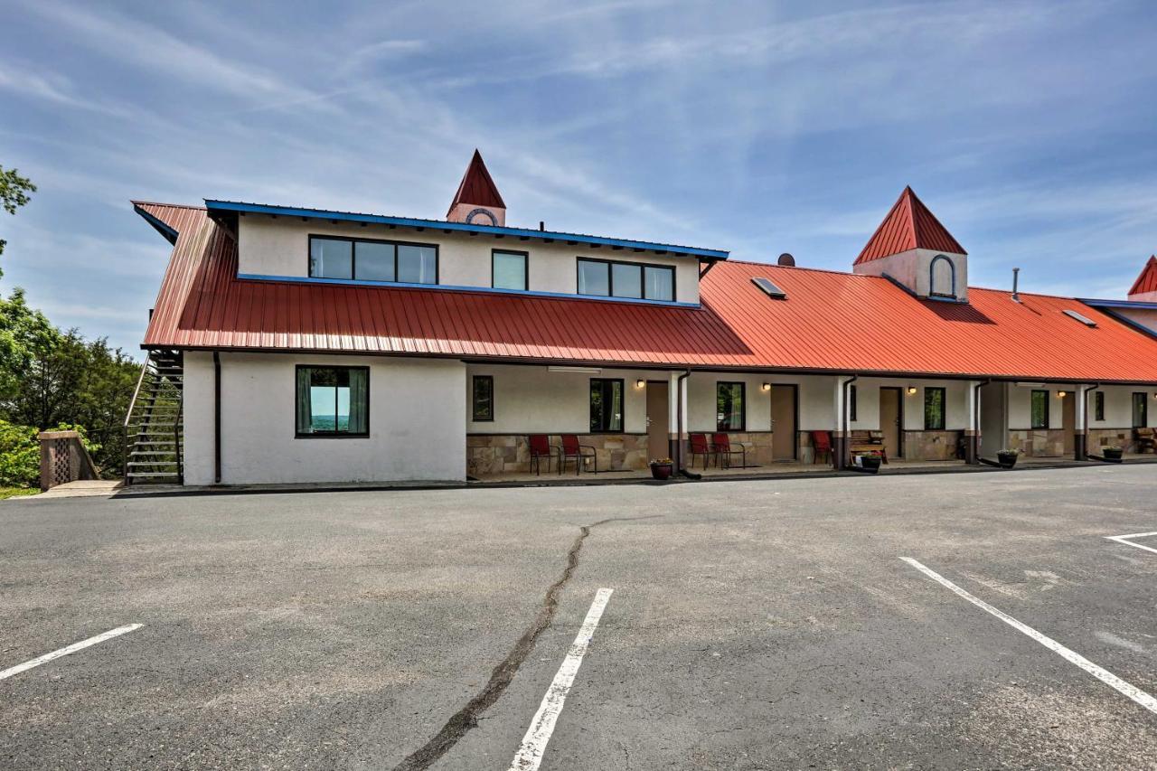 Burkesville Apt With Deck, Views And Pool Access! Exteriör bild