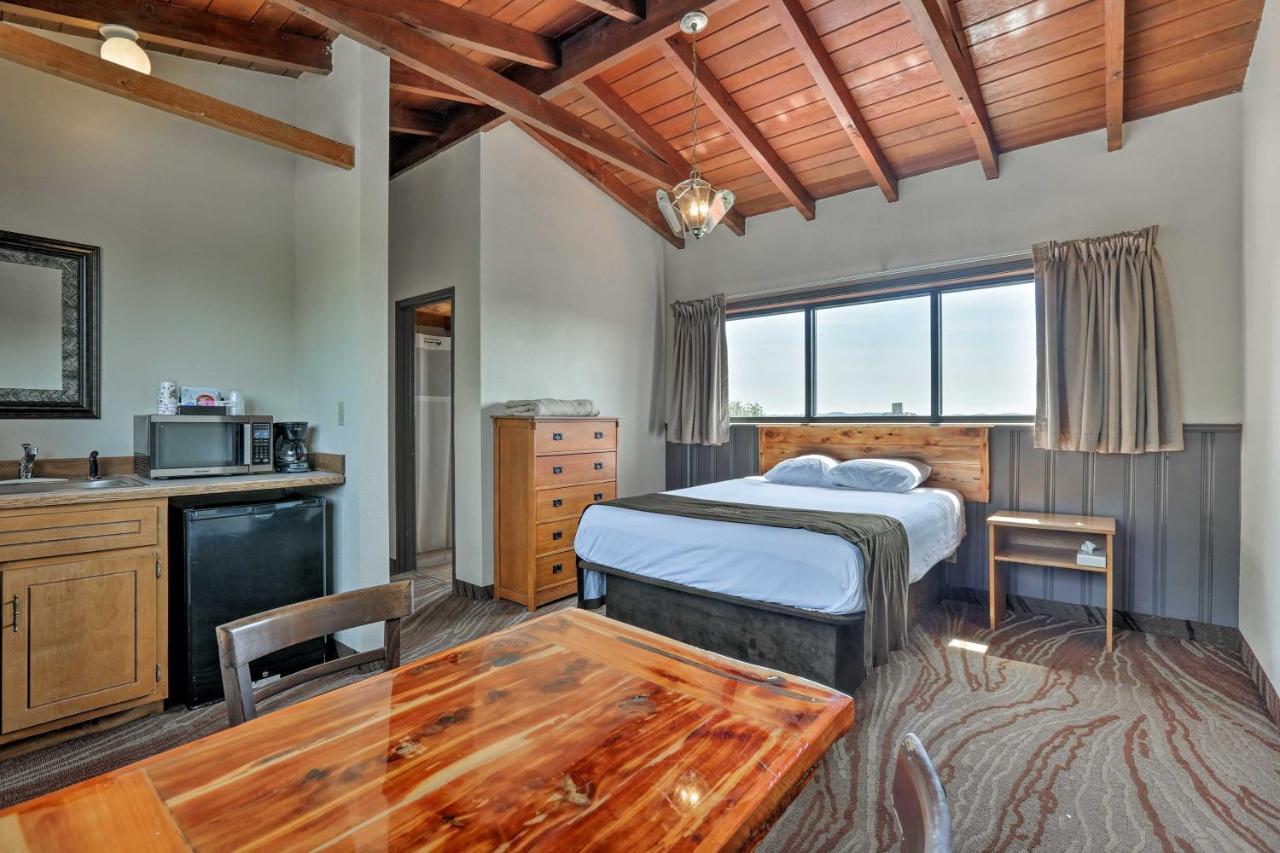 Burkesville Apt With Deck, Views And Pool Access! Exteriör bild